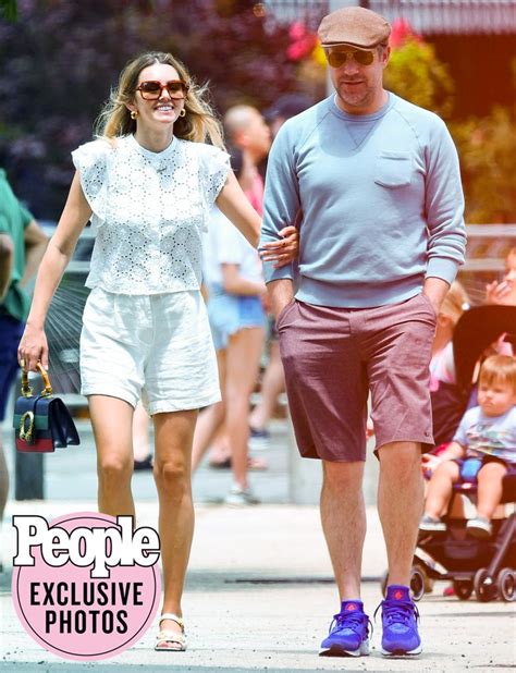 Jason Sudeikis and Keeley Hazell Seemingly Confirm Romance:。